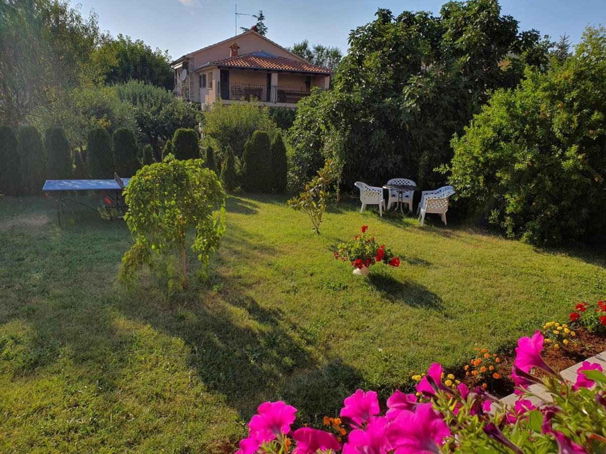 Villa Nikolina Medulin Exterior foto